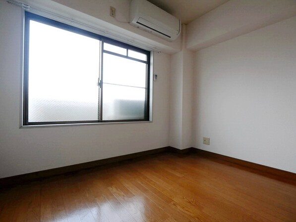 リフィーネめじろ台の物件内観写真